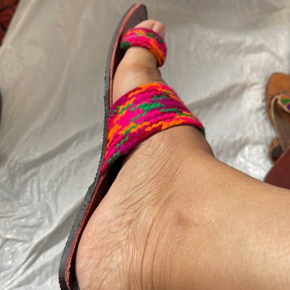 Hand made in real leather embroidered flats. 4 pairs bundle. - Picture 6 of 10